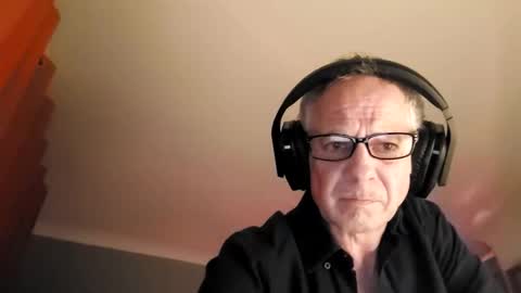 Snapshot of luckypuppy222 chatting on 05-04-26, 02:18 luckypuppy222 online show from 05-04-26, 02:18
