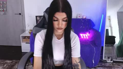 Snapshot of luckyrebel_ chatting on 11-25-25, 01:11 Monika online show from 11-25-25, 01:11