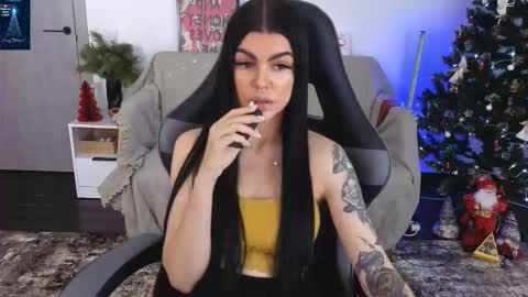 Snapshot of luckyrebel_ chatting on 12-17-25, 07:36 Monika online show from 12-17-25, 07:36