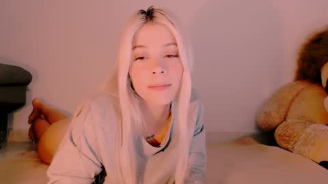 luckysapphire777 online show from 02-02-25, 07:41