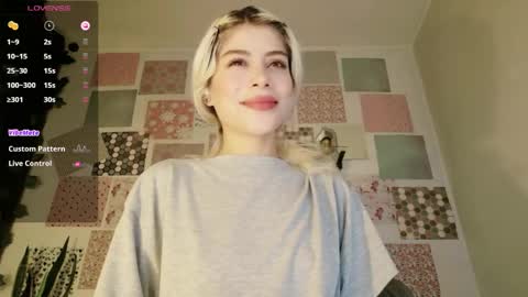 luckysapphire777 online show from 04-18-26, 09:24