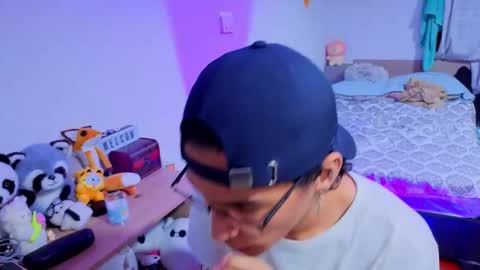 Lu Independent Model online show from 09-17-25, 06:04