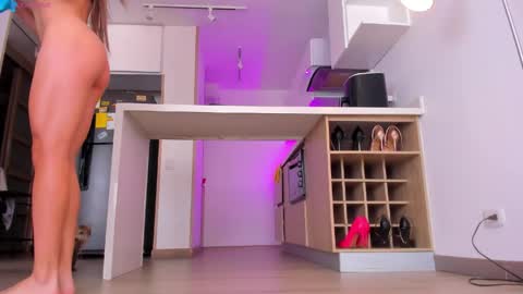 Snapshot of lucy__77 chatting on 05-13-26, 02:36 Hello my name is Lucy nice to meet you thumb up is important for me kisses online show from 05-13-26, 02:36