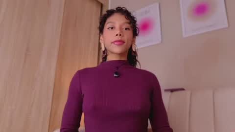 Paula           online show from 07-18-26, 01:43