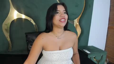 Lucia  online show from 05-28-26, 02:14
