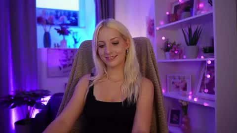 Cutie Lucy online show from 07-18-26, 06:12