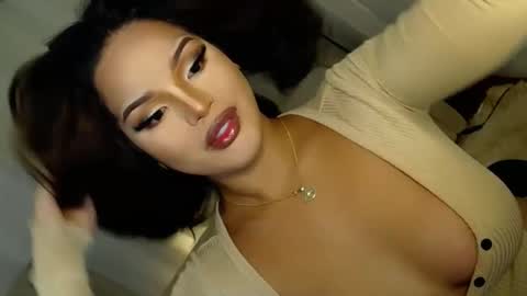 Snapshot of lucy_heartfiliaxxx chatting on 01-08-25, 02:14 MONA online show from 01-08-25, 02:14