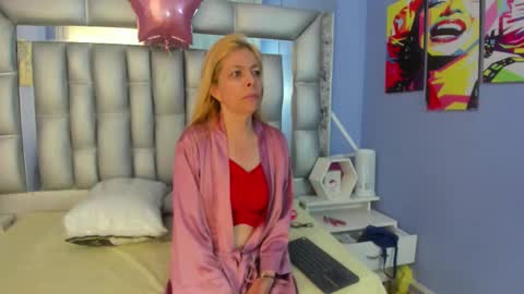  SleepyAbuela online show from 11-21-25, 03:22