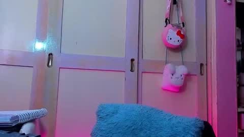 Snapshot of lucy_s3x chatting on 09-30-25, 01:43 Lulu online show from 09-30-25, 01:43