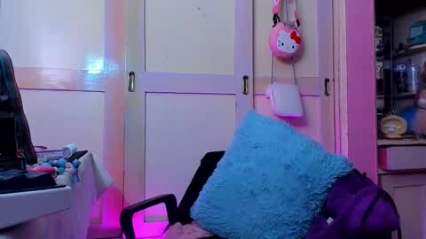 Snapshot of lucy_s3x chatting on 11-15-25, 06:55 Lulu online show from 11-15-25, 06:55