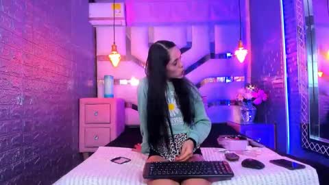 Lucy unlimit come back here  online show from 04-25-26, 01:41