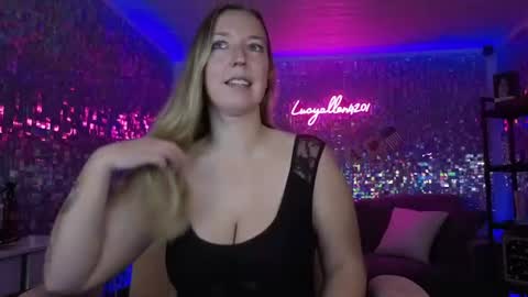lucyallen4201 online show from 06-18-26, 12:09