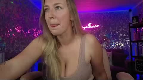 lucyallen4201 online show from 07-19-26, 10:02