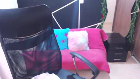 LUCY online show from 03-12-25, 07:06