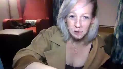 Snapshot of lucyloveslookers78240 chatting on 12-19-24, 04:45 Lucy Loves Lookers online show from 12-19-24, 04:45