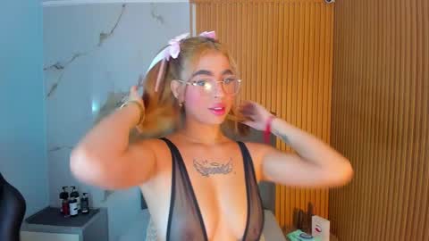 L U C Y  online show from 03-02-26, 12:23