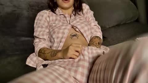 Snapshot of lucyrait chatting on 10-11-25, 06:34 Lucy online show from 10-11-25, 06:34