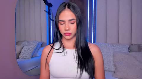 Snapshot of lucysalvatore chatting on 10-21-25, 12:00 Lucy online show from 10-21-25, 12:00