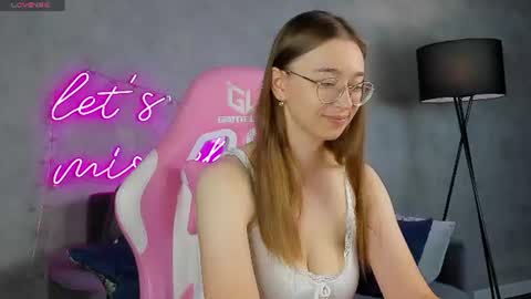 Snapshot of lucyy_green chatting on 07-03-26, 12:50 Lucy online show from 07-03-26, 12:50