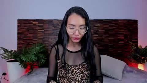 Lucy Liiu online show from 04-21-26, 09:17