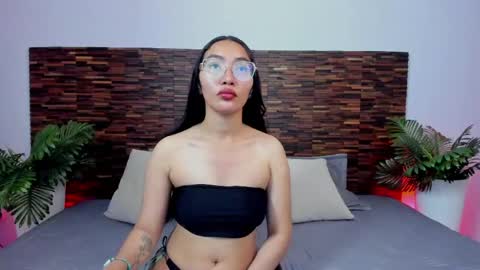 Snapshot of lucyy_liiu chatting on 06-06-26, 08:13 Lucy Liiu online show from 06-06-26, 08:13