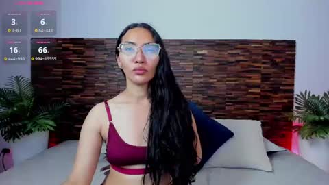 Snapshot of lucyy_liiu chatting on 06-11-26, 12:32 Lucy Liiu online show from 06-11-26, 12:32