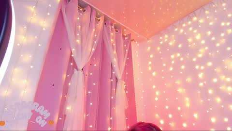 Snapshot of lucyy_peach chatting on 01-29-25, 06:22 LUCYY FROM HOME online show from 01-29-25, 06:22