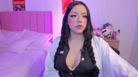 Snapshot of lucyy_peach chatting on 10-09-25, 02:09 LUCYY FROM HOME online show from 10-09-25, 02:09