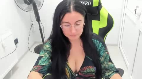 Lucy online show from 07-24-26, 06:33