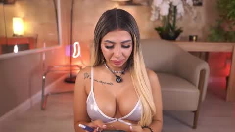 LucyRose online show from 07-19-26, 08:18