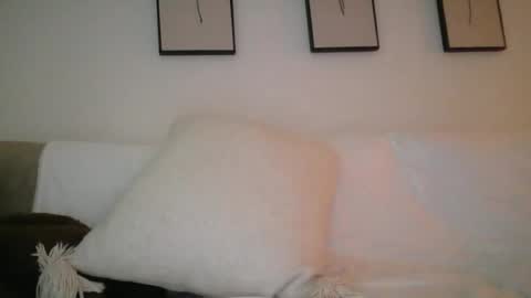 Snapshot of luh698171 chatting on 08-03-26, 07:17 Luxious online show from 08-03-26, 07:17