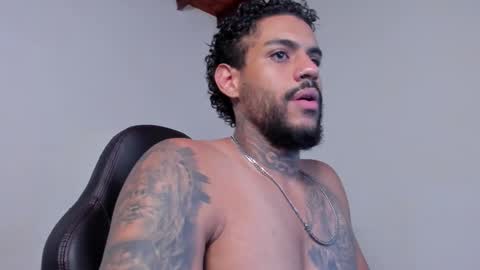 Luigi Vitale online show from 02-25-26, 01:04