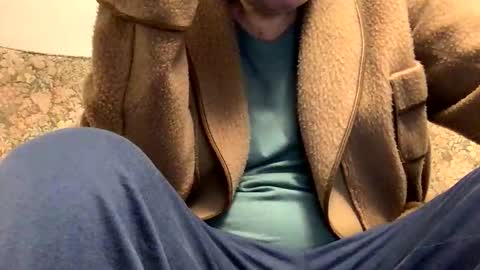 Luis online show from 12-16-25, 09:09