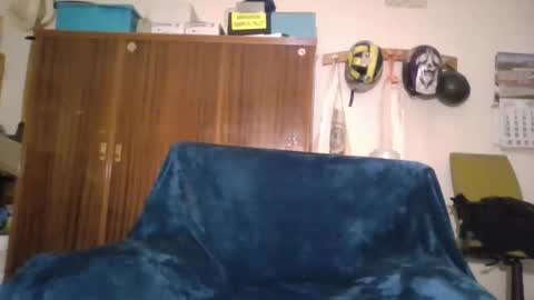 Snapshot of luis2423 chatting on 12-01-25, 11:54 A slave to the mistress.. un esclavo para las amas dominantes. online show from 12-01-25, 11:54