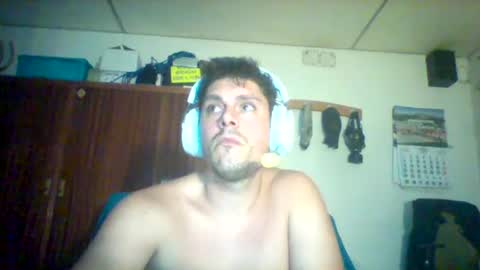 Snapshot of luis2423 chatting on 07-30-26, 04:39 A slave to the mistress.. un esclavo para las amas dominantes. online show from 07-30-26, 04:39