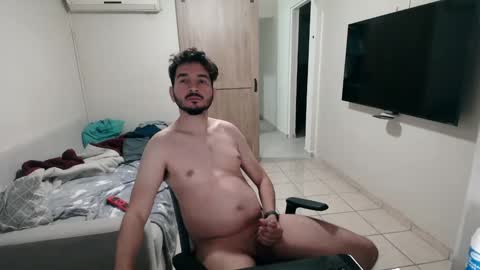 Snapshot of luis_flr chatting on 02-04-25, 01:38 luis_flr online show from 02-04-25, 01:38