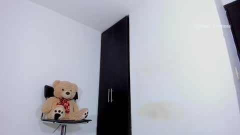   Luisa Fernanda  online show from 01-25-25, 01:10