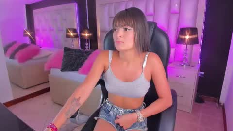 Luisa  online show from 03-17-26, 02:31