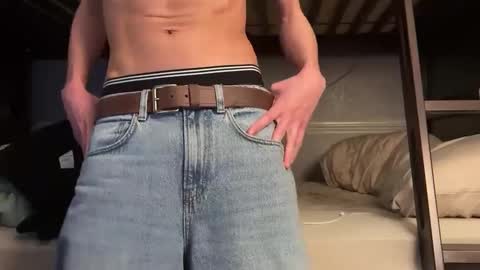 Luis online show from 02-10-25, 01:35