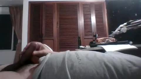 Snapshot of luisfer86 chatting on 02-16-26, 01:46 luisfer86 online show from 02-16-26, 01:46