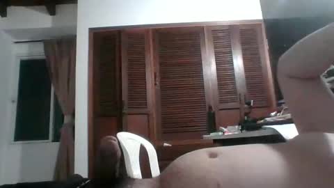 Snapshot of luisfer86 chatting on 02-17-26, 01:24 luisfer86 online show from 02-17-26, 01:24