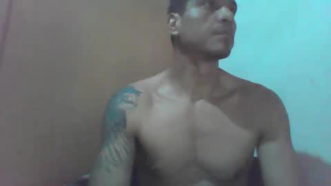 Snapshot of luisgdlx chatting on 12-04-25, 10:35 luisgdlx online show from 12-04-25, 10:35