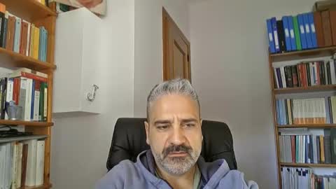 Snapshot of luisriga chatting on 11-19-25, 10:04 Luis online show from 11-19-25, 10:04