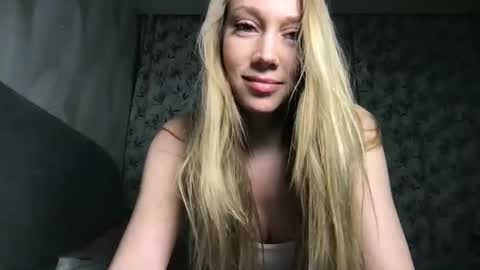 luiva13 online show from 02-05-25, 07:31