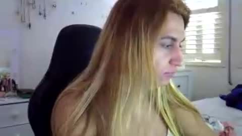 Snapshot of luizacandy chatting on 07-11-26, 03:48 luizacandy online show from 07-11-26, 03:48