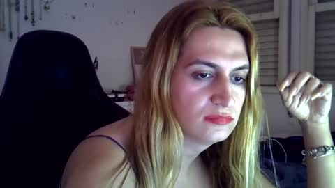 Snapshot of luizacandy chatting on 07-17-26, 12:06 luizacandy online show from 07-17-26, 12:06