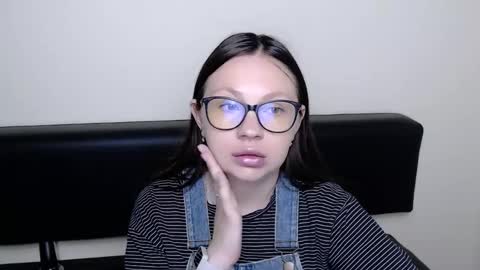 Luiza online show from 05-25-26, 06:08
