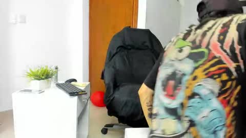 lujuriau_u online show from 10-08-25, 04:21