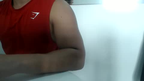 Snapshot of lukafitness chatting on 09-10-25, 12:16 lukafitness online show from 09-10-25, 12:16