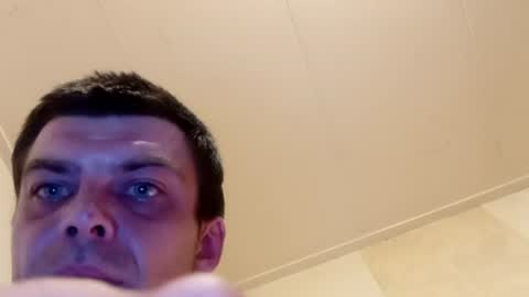 Snapshot of lukas2s2s chatting on 08-01-26, 02:33 Lukas2 online show from 08-01-26, 02:33